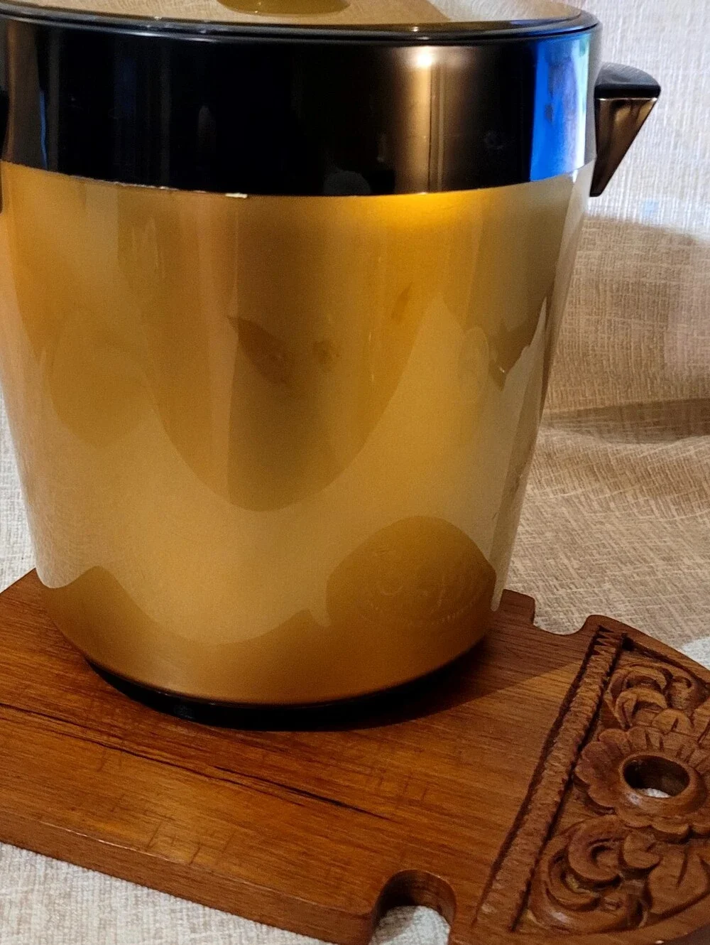 Vintage West Bend Thermo Serv 1 Gallon Insulated Gold Black Ice Bucket USA Made